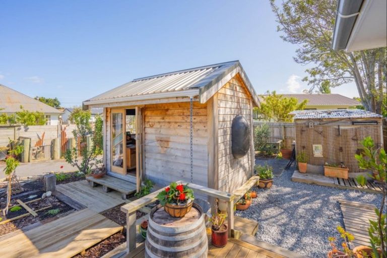 Photo of property in 5 Tararua Street, Paraparaumu, 5032