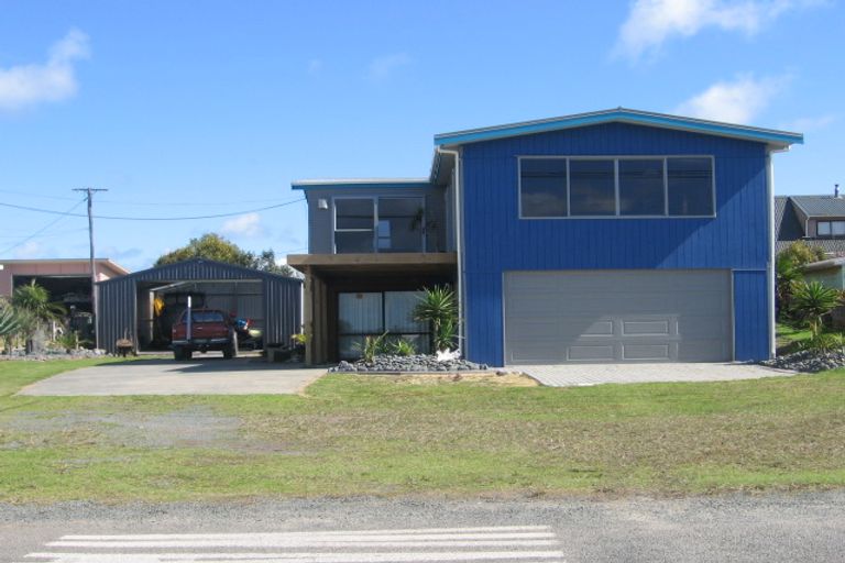 Photo of property in 24 Cheviot Street, Mangawhai Heads, Mangawhai, 0505