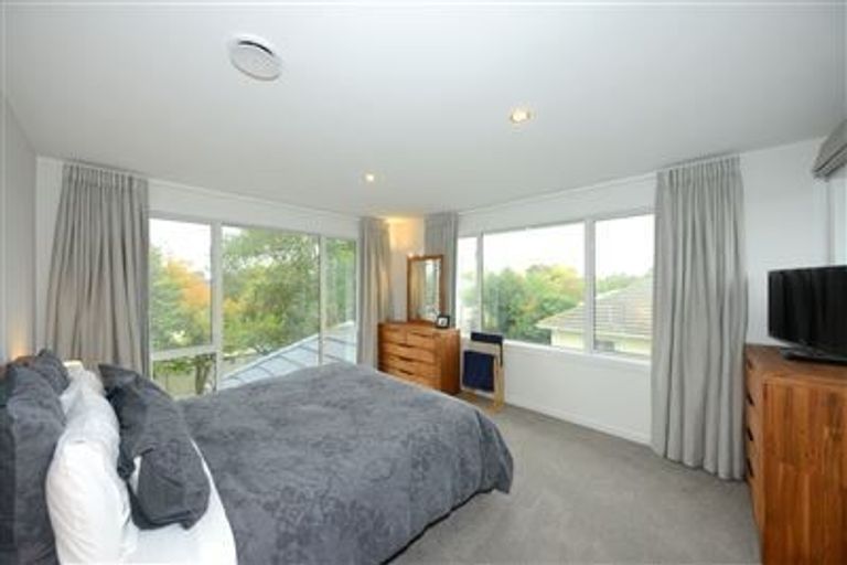 Photo of property in 216 Weston Road, St Albans, Christchurch, 8052