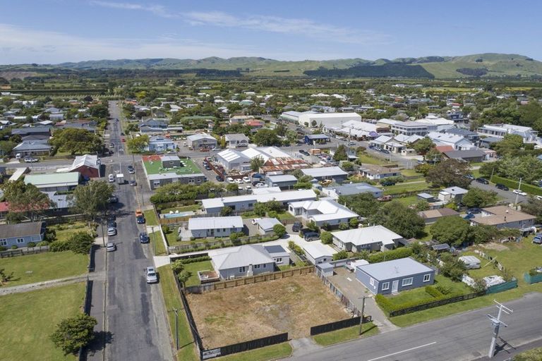 Photo of property in 10 Broadway Street, Martinborough, 5711