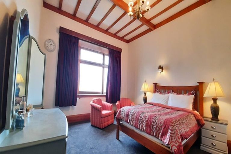 Photo of property in 361 Karori Road, Karori, Wellington, 6012