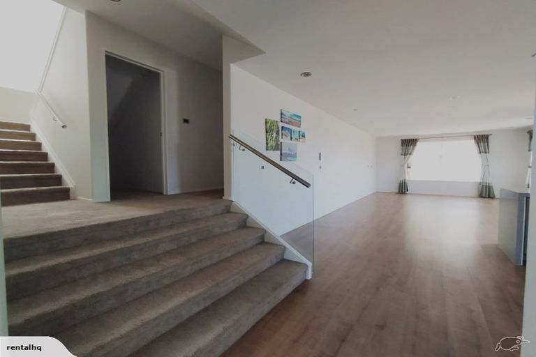 Photo of property in 14 Golden Morning Drive, Albany Heights, Auckland, 0632