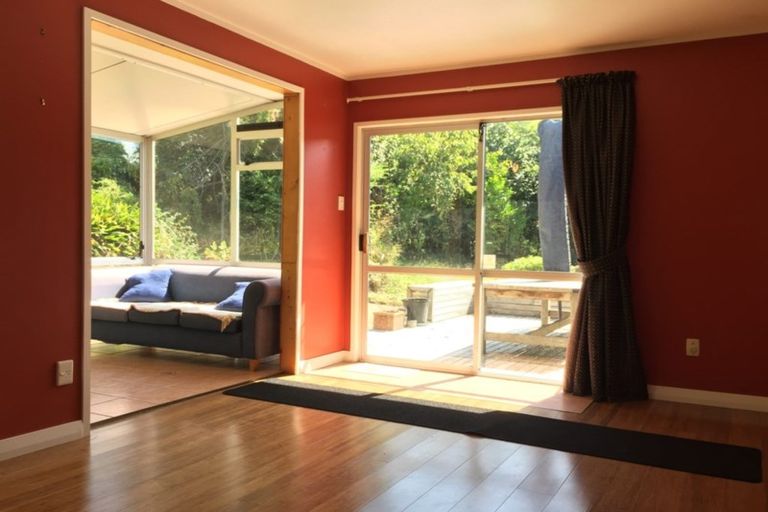 Photo of property in 7 Osmond Court, Sunnyvale, Auckland, 0612