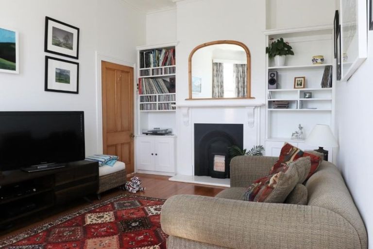 Photo of property in 2/11 Patuone Avenue, Devonport, Auckland, 0624