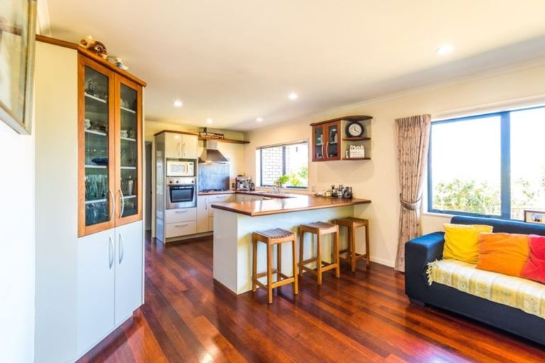 Photo of property in 19a Paparoa Road, Cockle Bay, Auckland, 2014