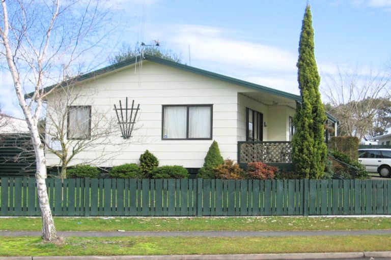 Photo of property in 25 Garland Drive, St Andrews, Hamilton, 3200