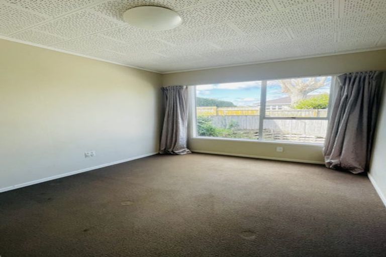 Photo of property in 72 Ridge Road, Howick, Auckland, 2014