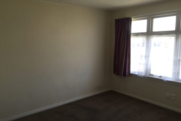Photo of property in 15 Aberdeen Avenue, Takaro, Palmerston North, 4412