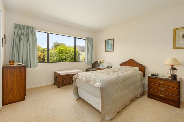 Photo of property in 14 Heihei Place, Paraparaumu, 5032