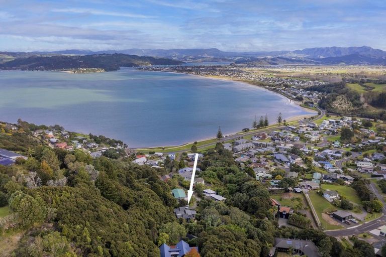Photo of property in 5b Pohutukawa Grove, Whitianga, 3510