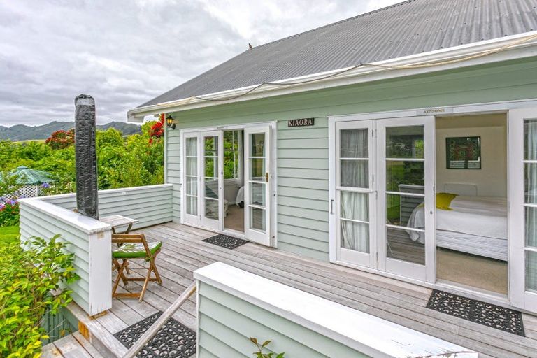 Photo of property in Cotswold Cottage B & B, 46 Maramarahi Road, Thames, 3578