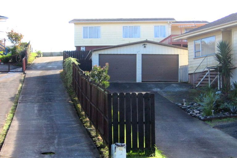 Photo of property in 18 Aronia Way, Goodwood Heights, Auckland, 2105
