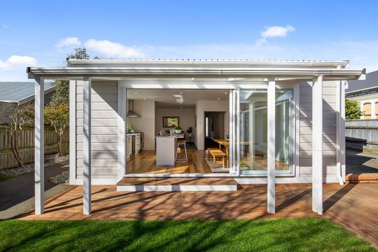 Photo of property in 31 Bay Street, Petone, Lower Hutt, 5012