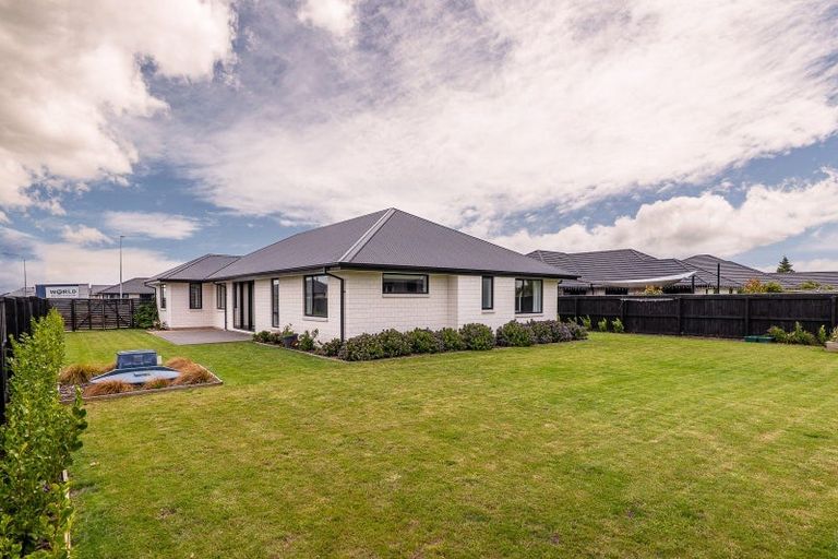 Photo of property in 17 Owen Drive, Darfield, 7510