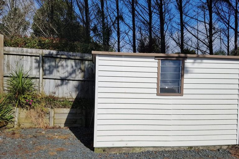 Photo of property in 36 Sohlue Place, Oteha, Auckland, 0632