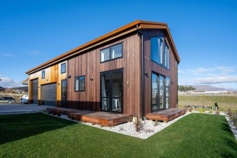 Photo of property in 212 Aubrey Road, Wanaka, 9305