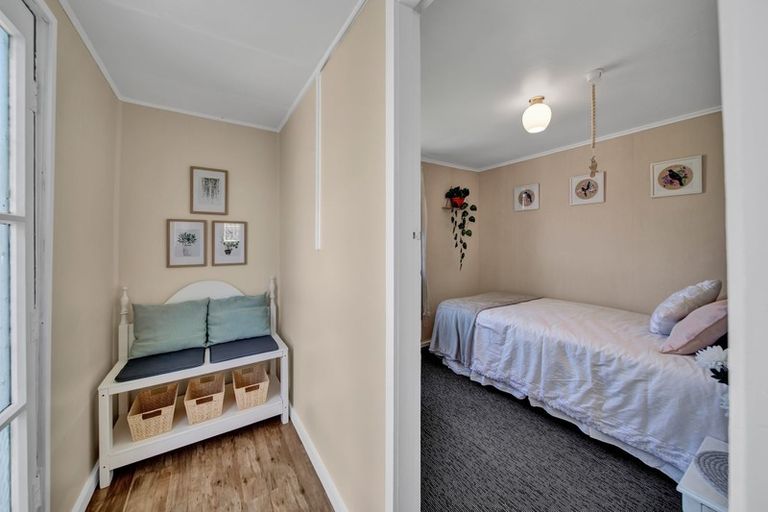 Photo of property in 105 Wilson Street, Hawera, 4610