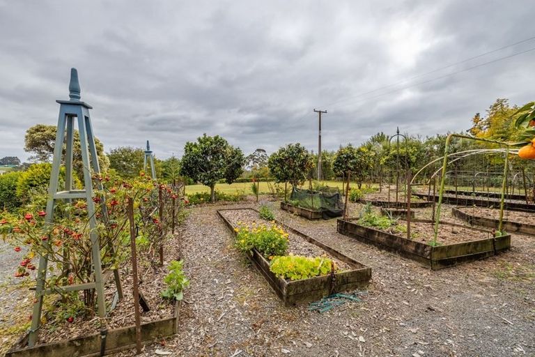 Photo of property in 98 Edmonds Road, Kerikeri, 0293