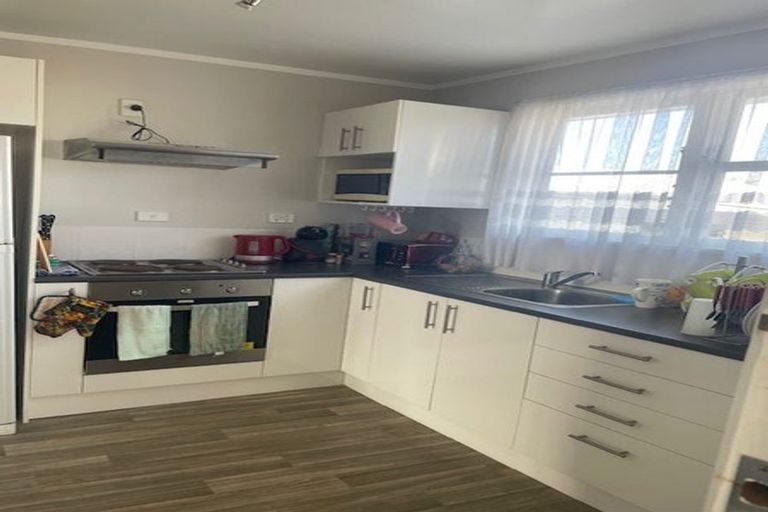 Photo of property in 37 Mcannalley Street, Manurewa East, Auckland, 2102