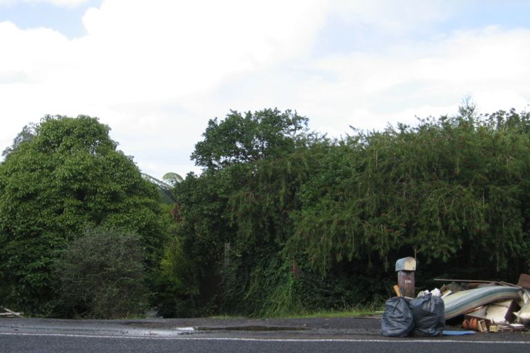 Photo of property in 196 Woodlands Park Road, Titirangi, Auckland, 0604