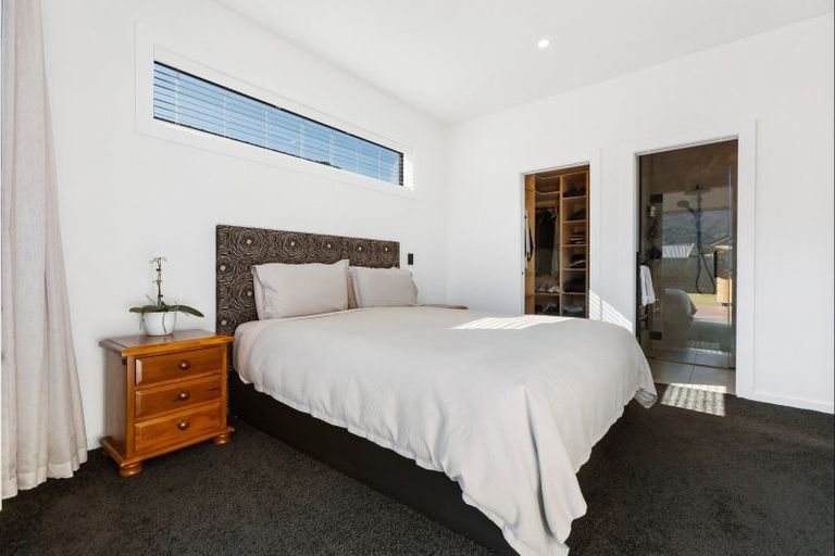 Photo of property in 13 Teal Place, Lake Hawea, Wanaka, 9382