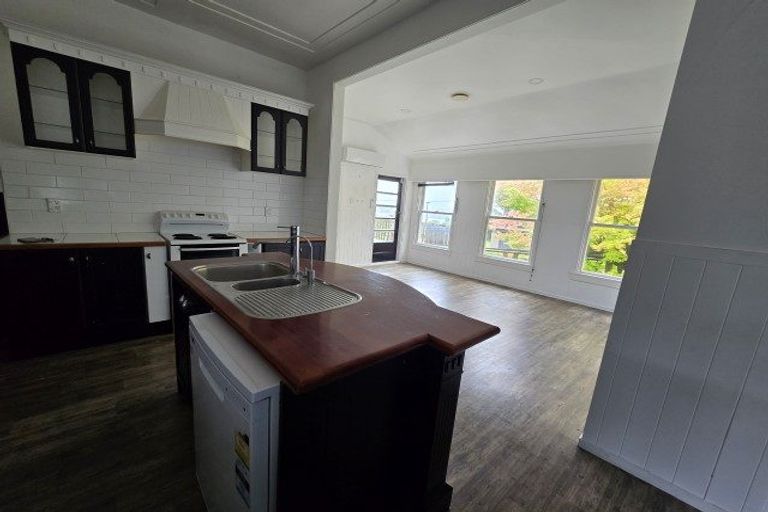 Photo of property in 172 Kawaha Point Road, Kawaha Point, Rotorua, 3010