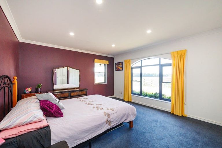 Photo of property in 18 Cummerfield Road, Foxton, 4891