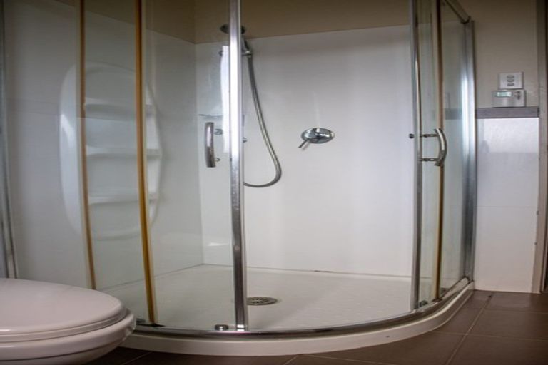 Photo of property in 108 San Marino Drive West, Henderson, Auckland, 0612