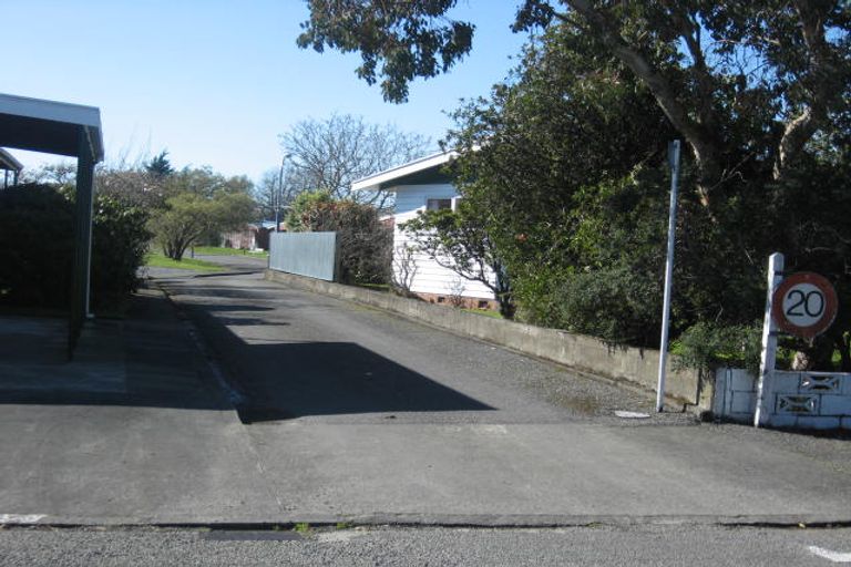 Photo of property in 28 Victoria Street, Carterton, 5713