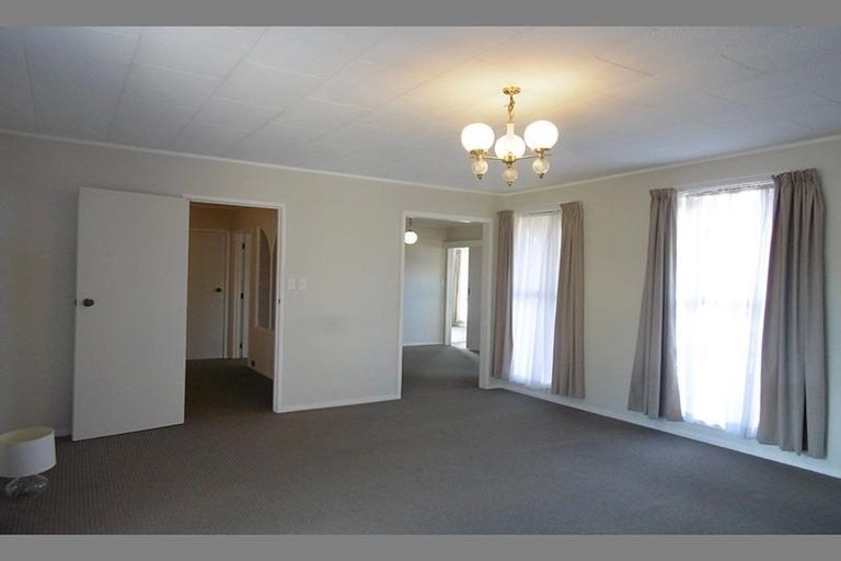 Photo of property in 52 Jandell Crescent, Bucklands Beach, Auckland, 2014