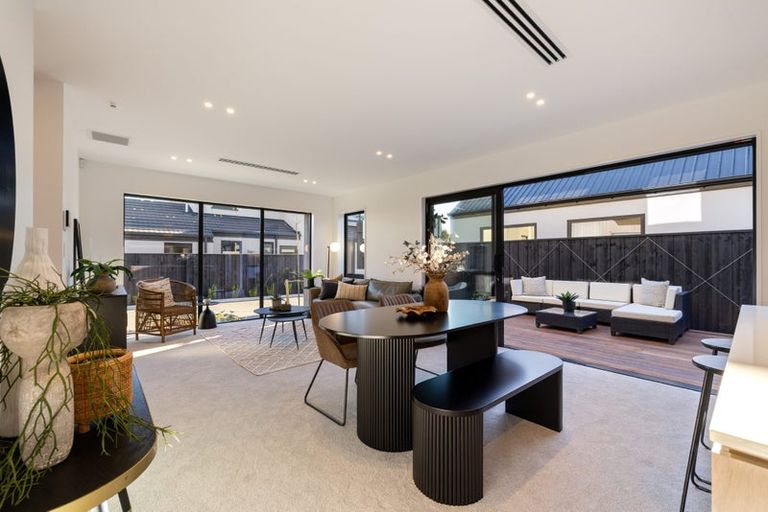 Photo of property in 54a Jeffreys Road, Fendalton, Christchurch, 8052