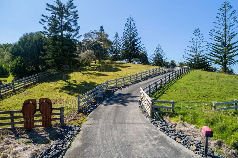 Photo of property in 696 Taiharuru Road, Taiharuru, Onerahi, 0192