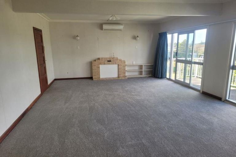 Photo of property in 39 Tarahua Road, Vogeltown, New Plymouth, 4310