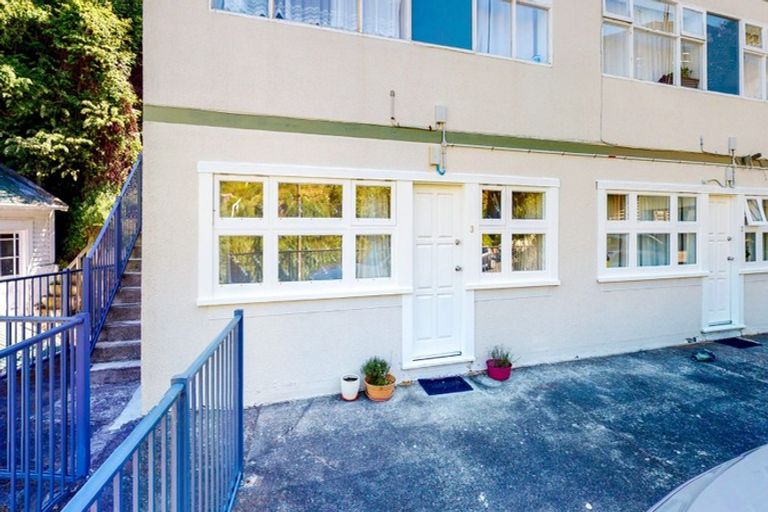 Photo of property in Parkland Flats, 3/51 Adams Terrace, Kelburn, Wellington, 6021