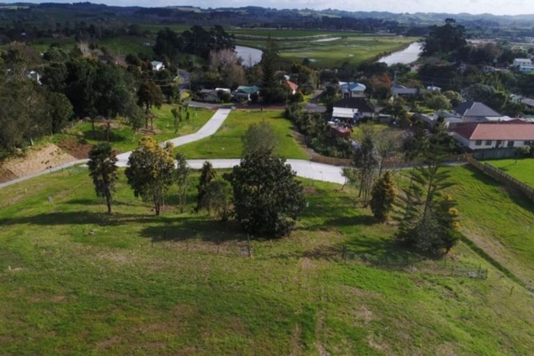 Photo of property in 2 St Julia Court, Helensville, 0800