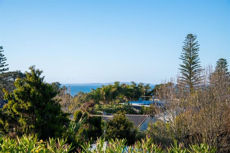 Photo of property in 6 Arthur Crescent, Hauraki, Auckland, 0622