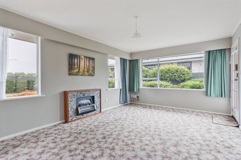 Photo of property in 1/318 Main North Road, Redwood, Christchurch, 8051