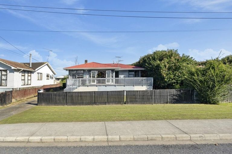 Photo of property in 67 Smiths Avenue, Papakura, 2110