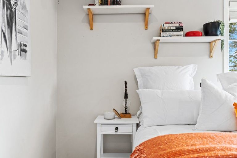 Photo of property in 57 Amberley Avenue, Te Atatu South, Auckland, 0610