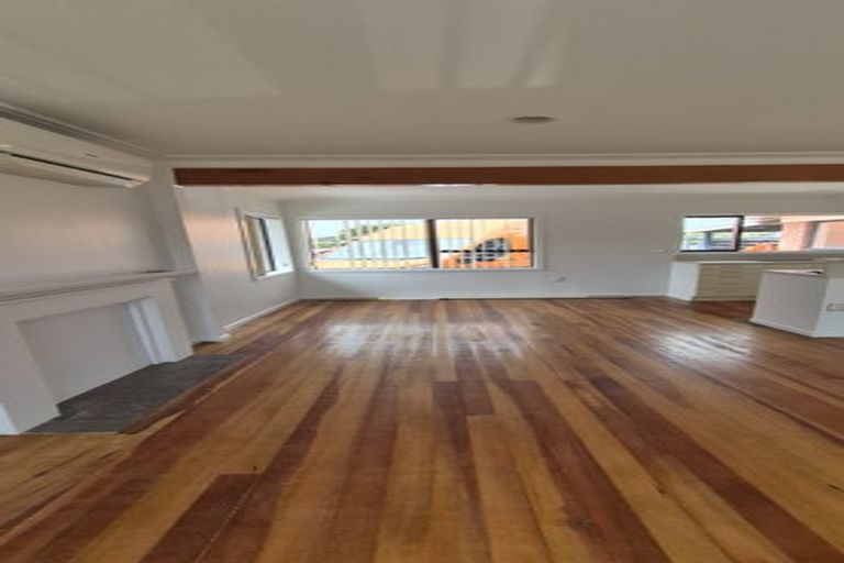 Photo of property in 3 Owens Road, Waiuku, 2123