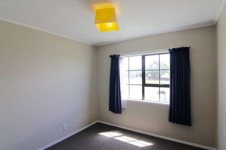 Photo of property in 57 Hollyford Drive, Clover Park, Auckland, 2105