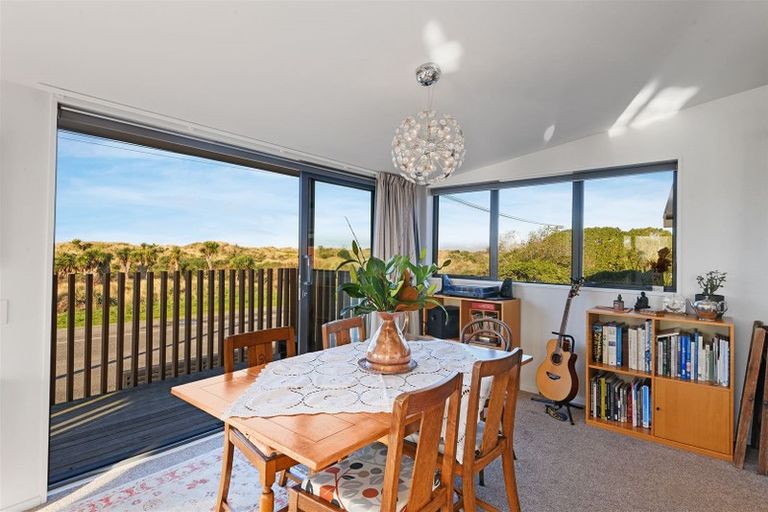 Photo of property in 517 Marine Parade, South New Brighton, Christchurch, 8062