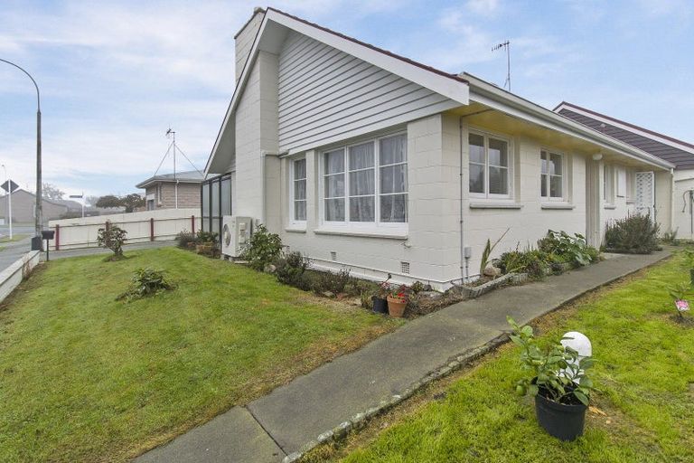 Photo of property in 2/75 Ranui Avenue, Waimataitai, Timaru, 7910