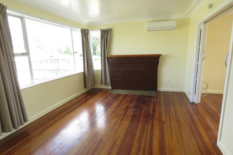 Photo of property in 393 West Coast Road, Glen Eden, Auckland, 0602