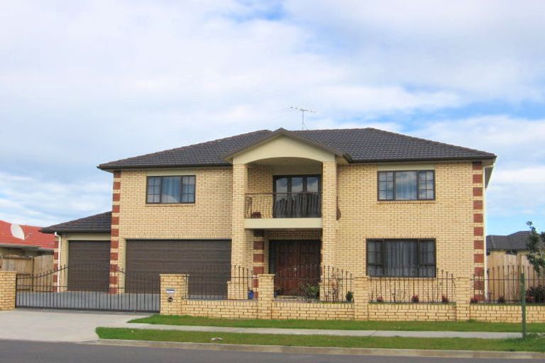 Photo of property in 105 Middlefield Drive, Flat Bush, Auckland, 2016