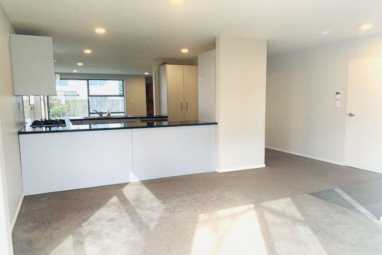 Photo of property in 26 Phar Lap Crescent, Takanini, 2112