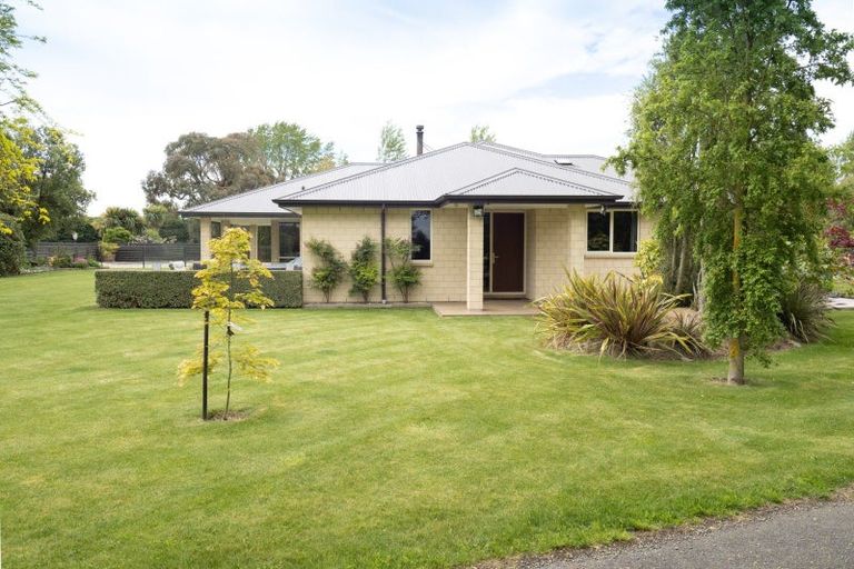 Photo of property in 128 Johnstone Street, Tinwald, Ashburton, 7774