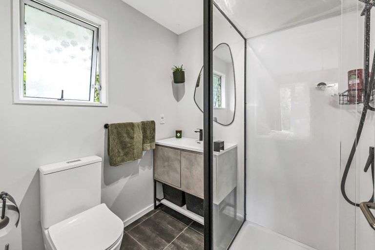 Photo of property in 15 Cross Street, Coalgate, 7673