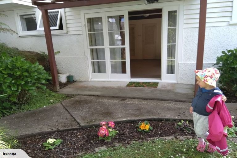 Photo of property in 27 The Drive, Tawa, Wellington, 5028