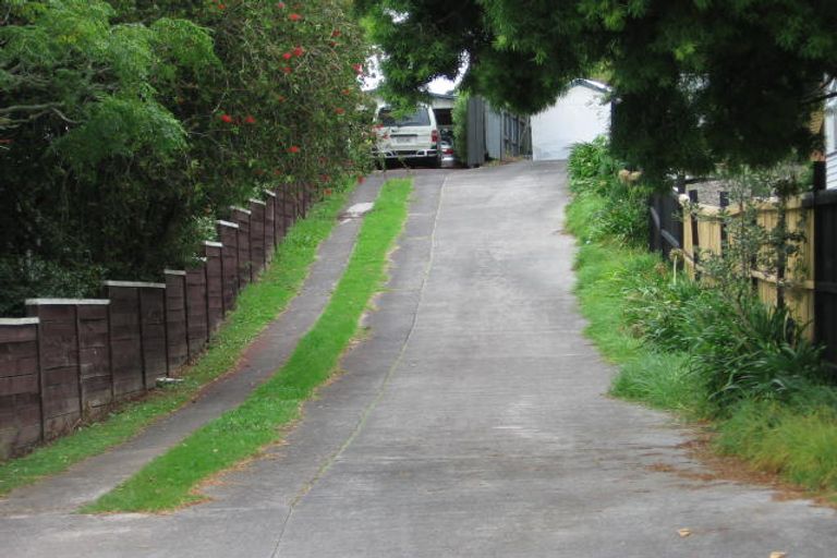 Photo of property in 35 Patts Avenue, Glendene, Auckland, 0602